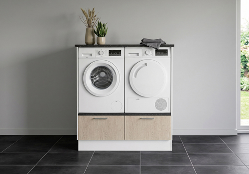 Vaskerom i lys tonet eik - korpus med skuff, Gavl, Sokkelsett - Vaskerom Wien 22